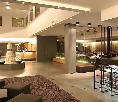 Ξενοδοχείο Metropol 3*